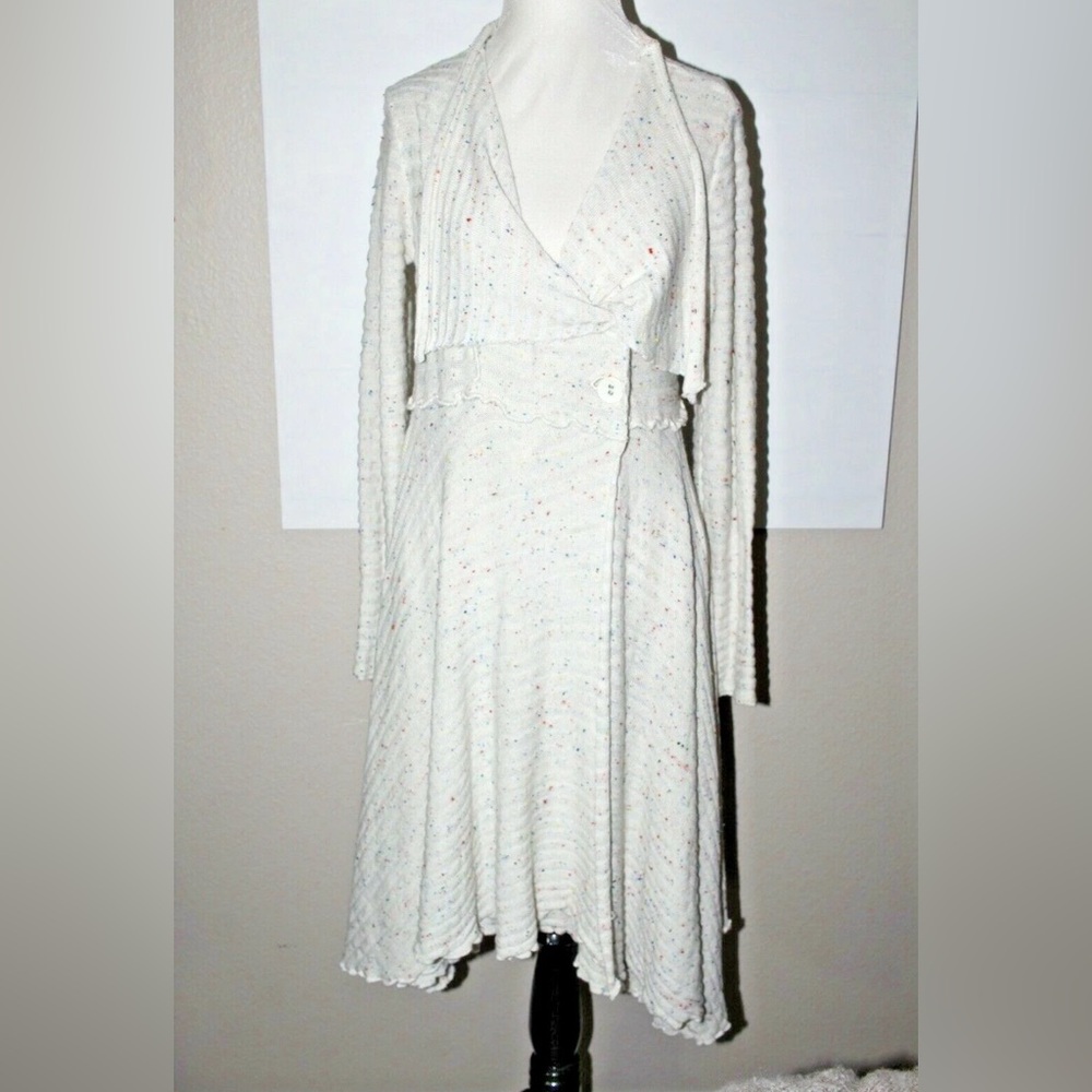 Umgee White Asymmetrical Long Sleeve Bridal Dress